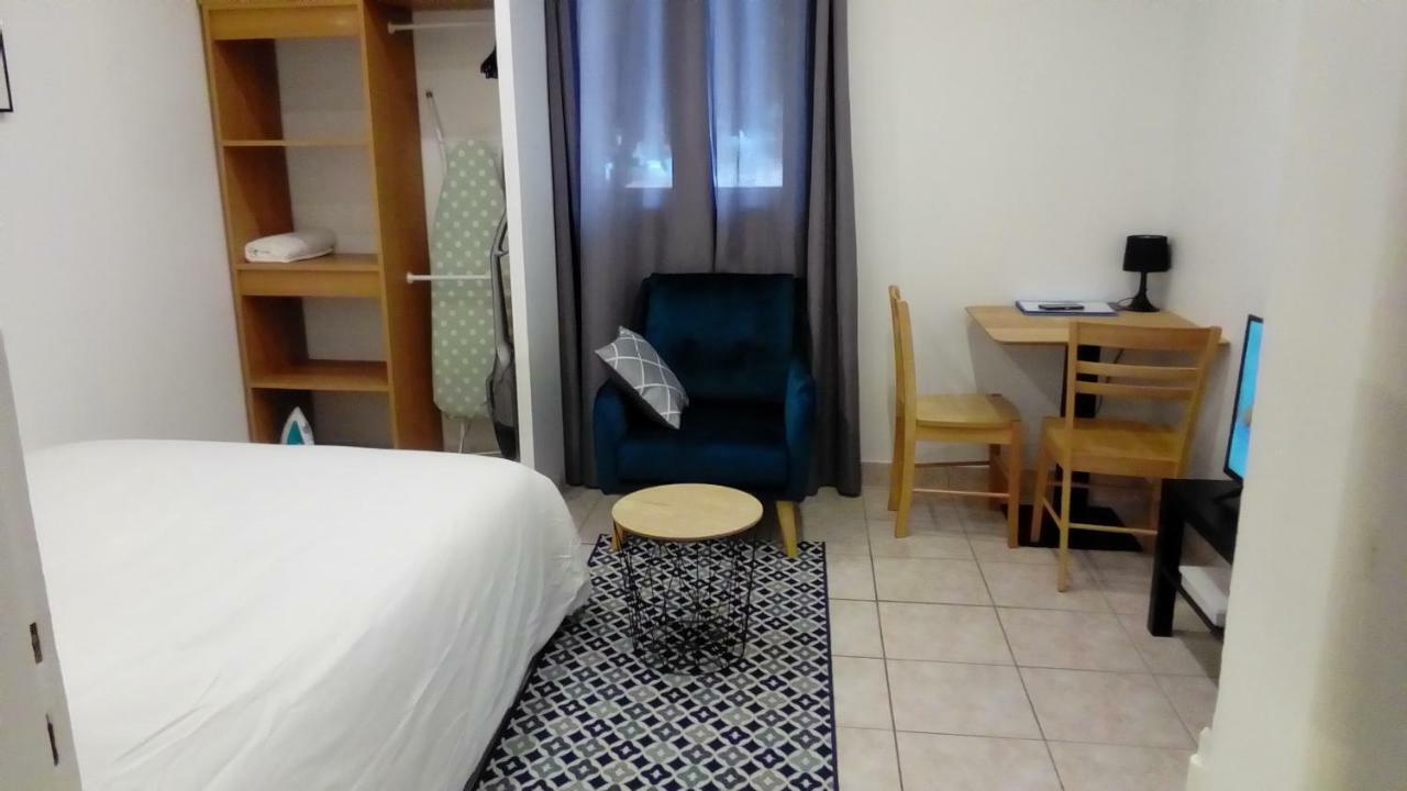 Appartement Aad1 Clamart 200 M Du Tramway T6 St Pave Blc Avec Cuisine Separee Zewnętrze zdjęcie