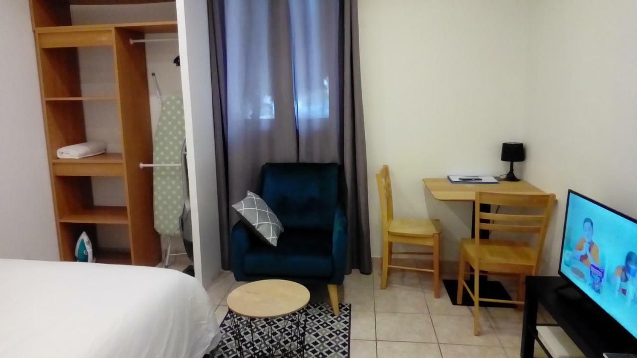 Appartement Aad1 Clamart 200 M Du Tramway T6 St Pave Blc Avec Cuisine Separee Zewnętrze zdjęcie